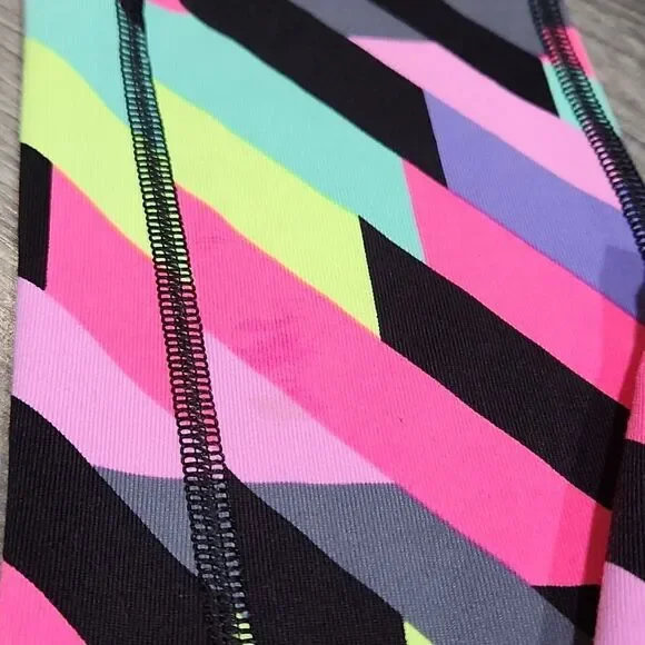 Victoria Secret VSX Knockout Neon Geometric Tight Leggings - Picture 5 of 7